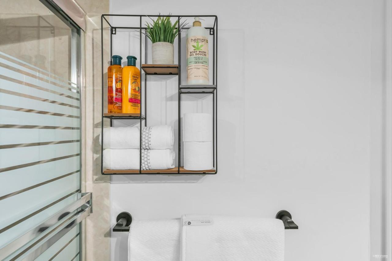 1-Br Condo In Downtown Coal Harbour With Parking And City Views Vancouver Exterior foto