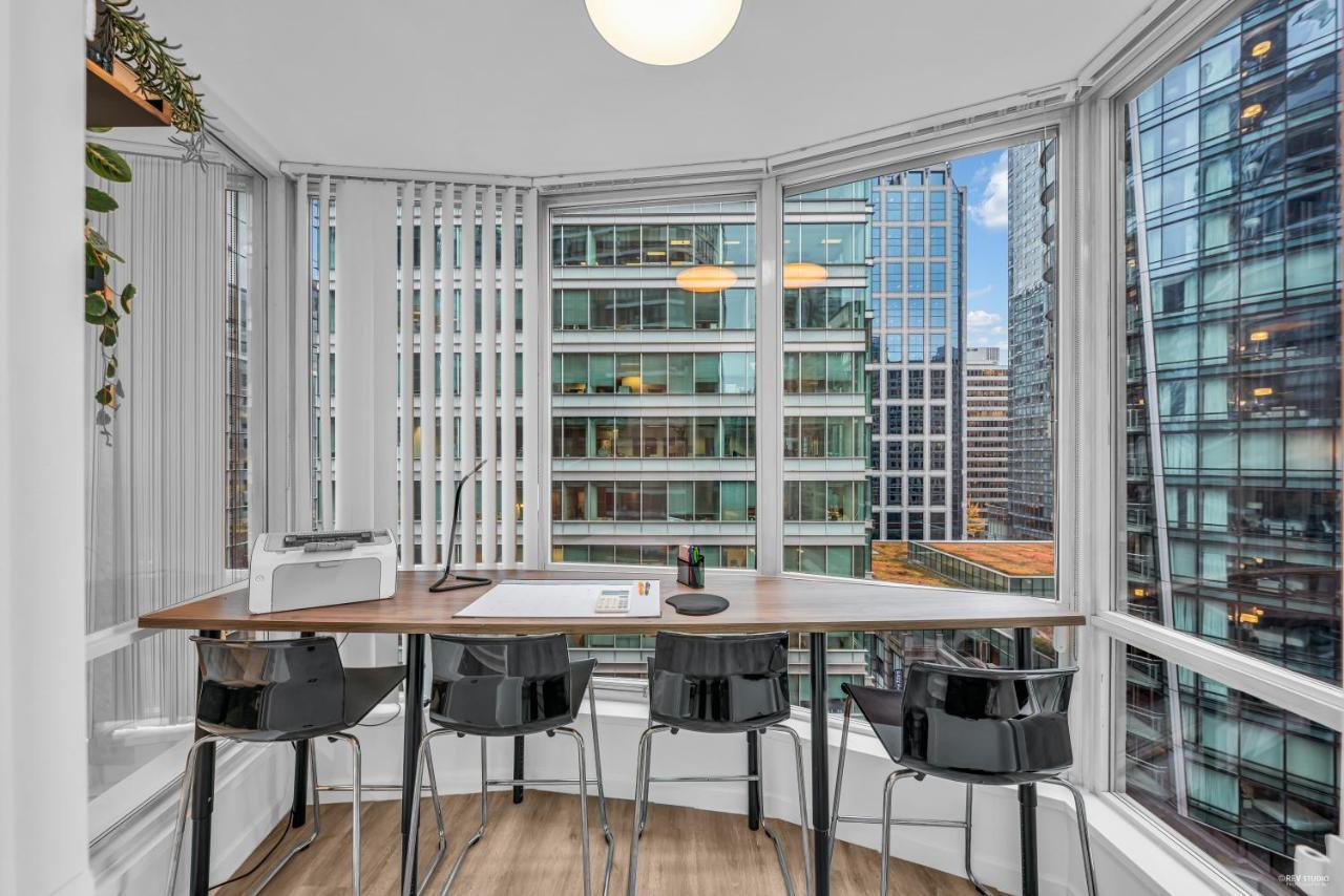 1-Br Condo In Downtown Coal Harbour With Parking And City Views Vancouver Exterior foto